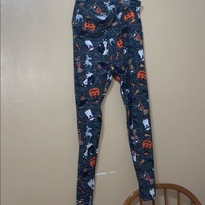 Halloween leggings with spooky dogs